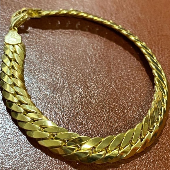 18K Gold Bracelet. - Picture 6 of 9